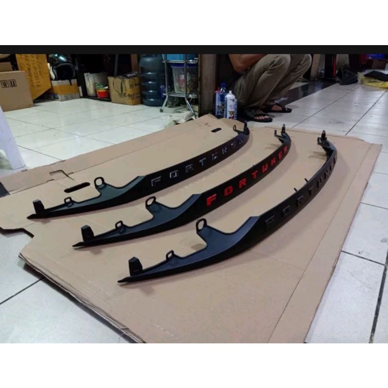 Trunklid original Toyota Fortuner 2016-2021 Hitam doff