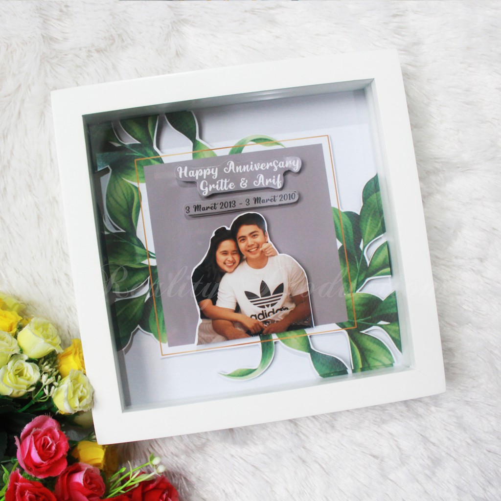 Pop Up 3D Desain Green Leaves Pine Wood Frame untuk Kado Anniversary