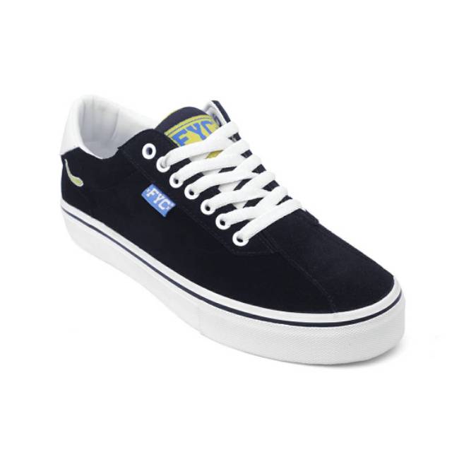 FYC MUSAC SINGLE BLACK SUEDE