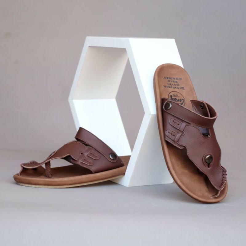 LUCKY | Sandal Kulit Asli Pria Kasual Modern Sendal Santai Cowok Murah