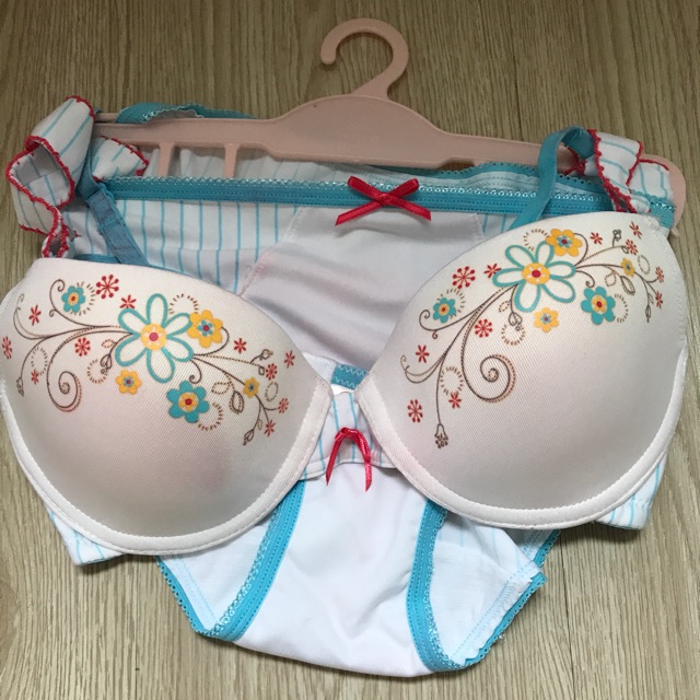 Young Hearts Bra Set 32B