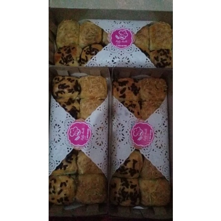 

Pastry Bolen Pisang Coklat Keju