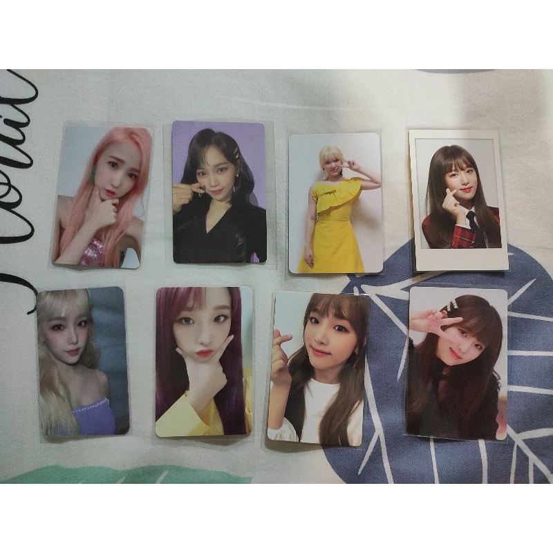 izone photocard pc yena nako hitomi chaewon bloomiz one reeler skoolooks oneiric diary eyes on me