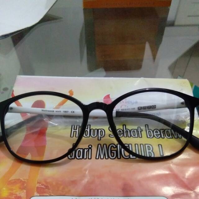 KACAMATA MEDIS  MGI M101