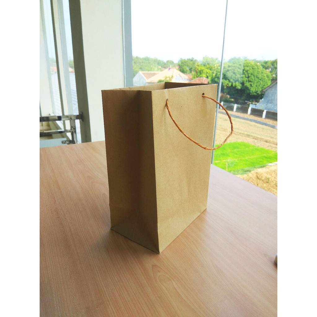 

paper bag 23x6x18 cm Tas kertas / papperbag / souvenir / hadiah / kado