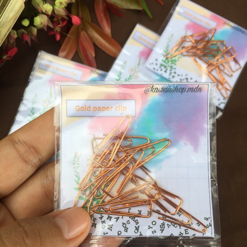 

gold paper clip