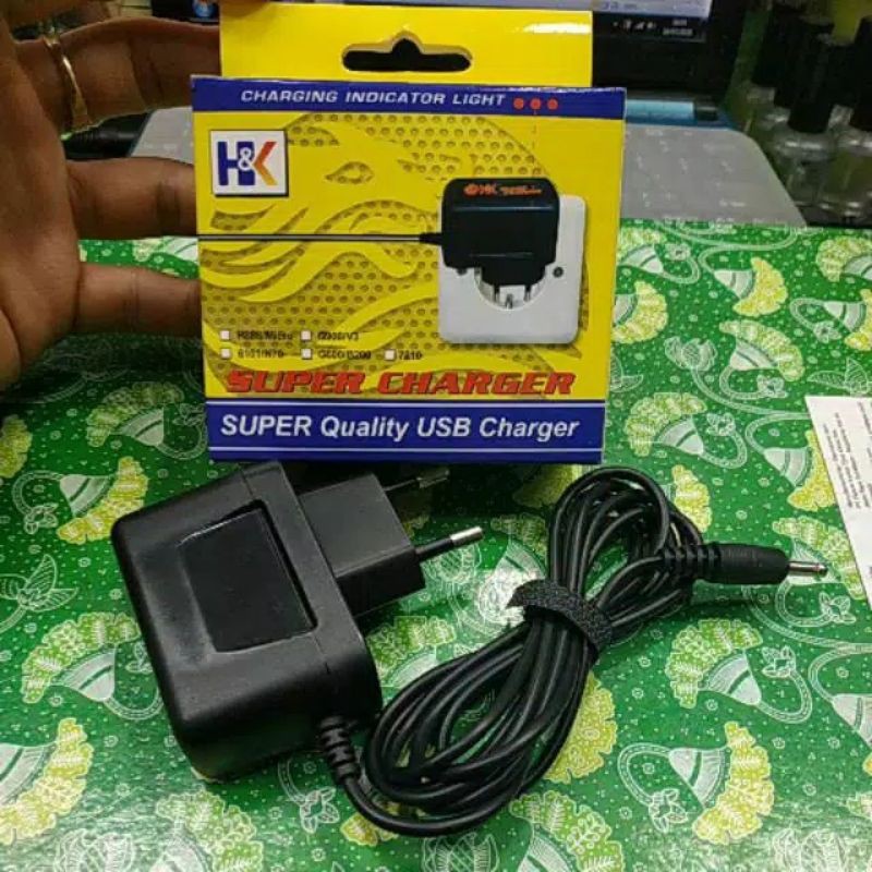 charger travel charger nokia 7210 jadul colokan besar MEREK ORIGINAL , GOKU DAN HK MANTUL MURAH