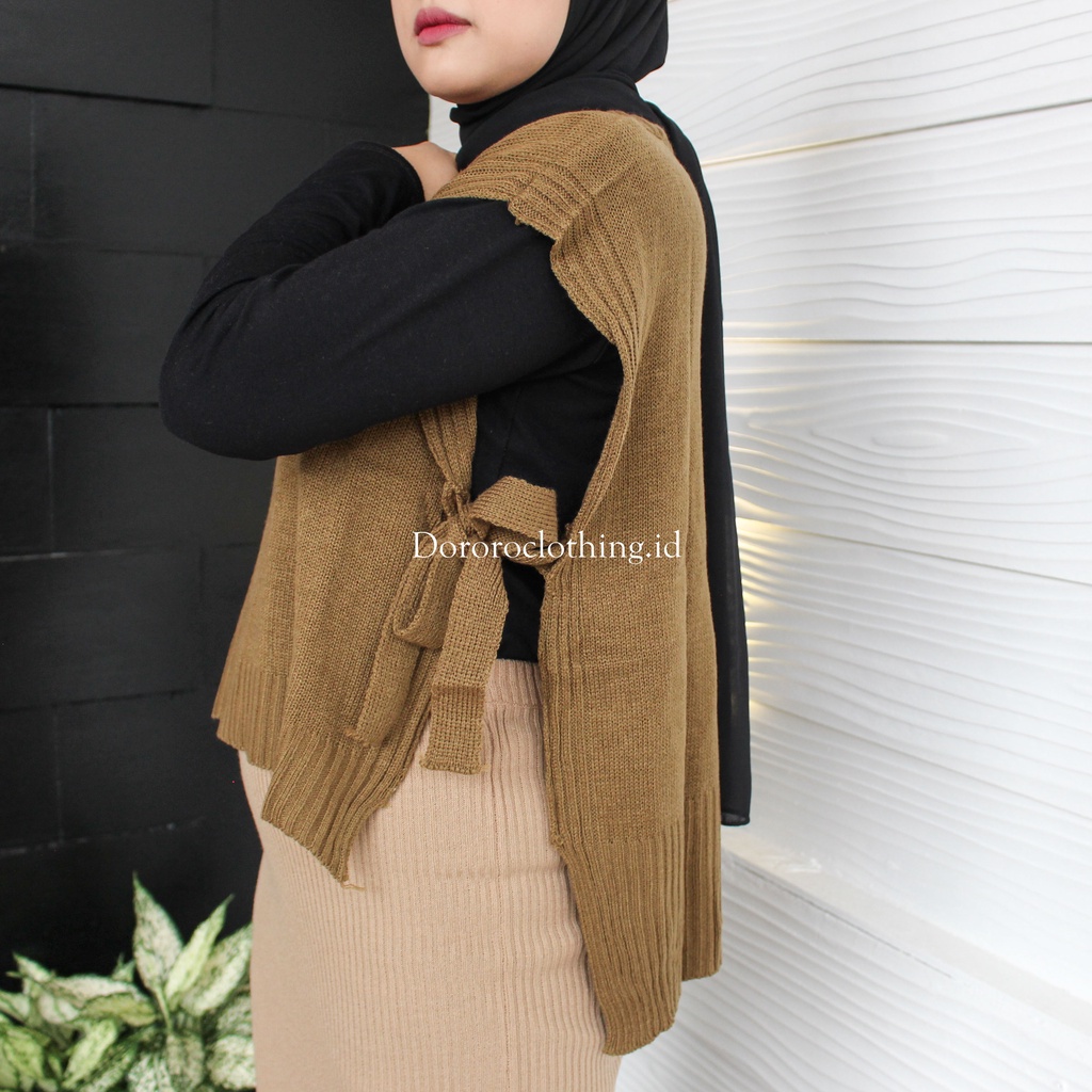 Vest Rompi Tali Rompi Rajut Oversize