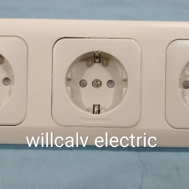 STOP KONTAK PANASONIC 3 GANG 3 LUBANG INBOW TANAM TEMBOK