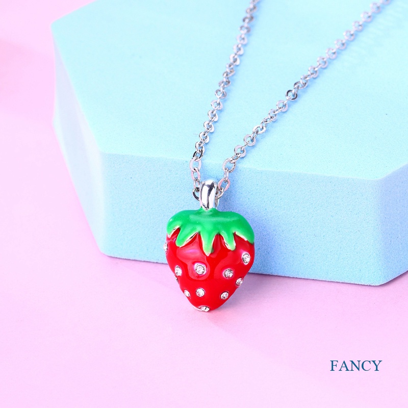 Kalung Choker Klavikula Pendek Liontin Strawberry Merah Kristal Bening Untuk Hadiah Anak Perempuan