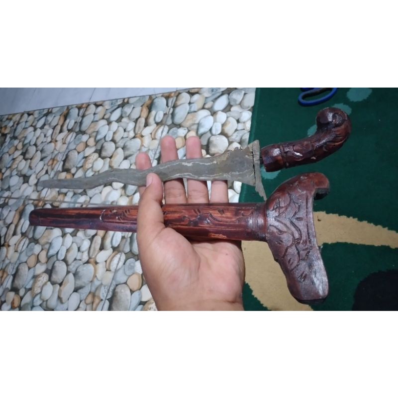 KERIS SINGOBARONG-SENJATA KUNO-BARANG ANTIK