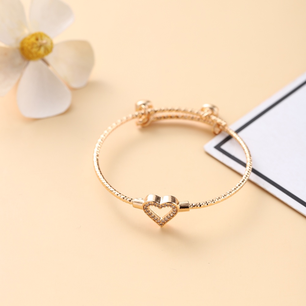 Merek Baru D.G.C Gelang Wanita Titanium Stainless Steel Jantung Fashion Perhiasan D528