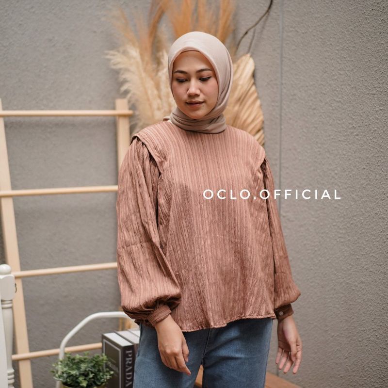 Alyasa Blouse by Oclo Official