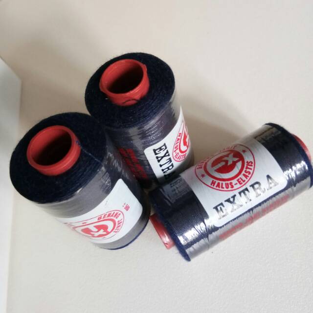 Benang jahit extra biru navy (398) 500