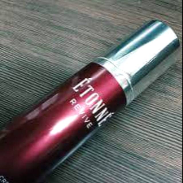 Etonne revive day cream