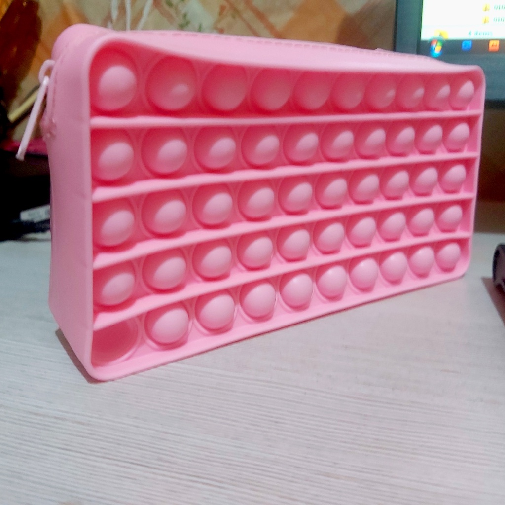 

KOTAK PENSIL POP IT PERSEGI PINK