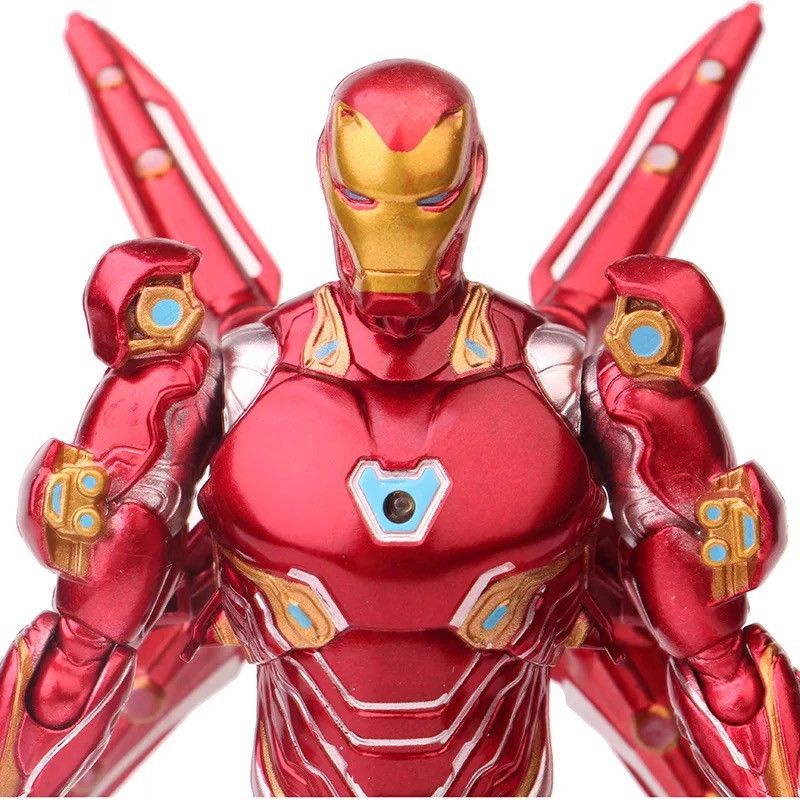 ACTION FIGURE IRON MAN