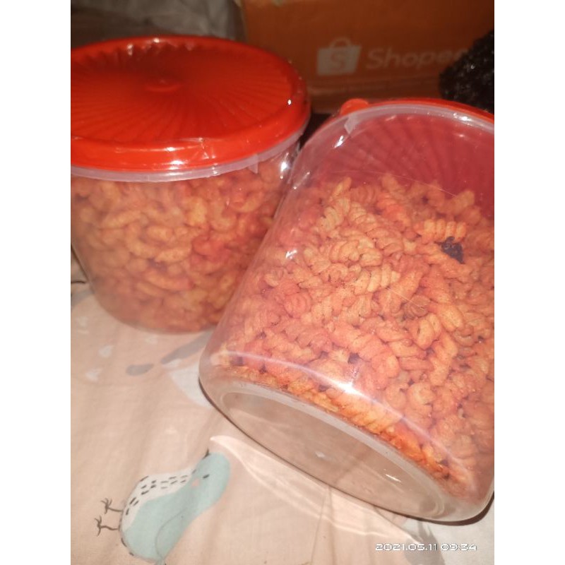 

mbak melsnack makaroni pedas toples 500grm