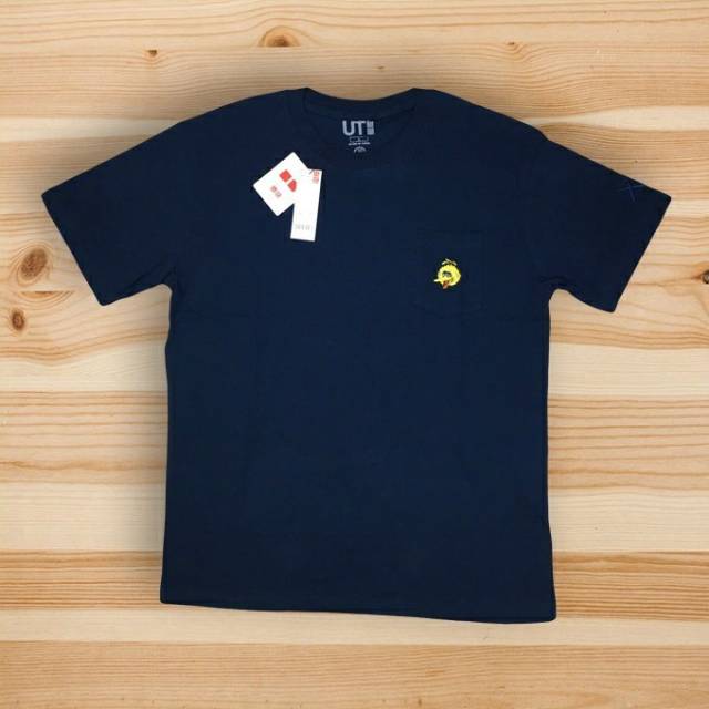 TSHIRT KAOS  BAJU  UNIQLO  POCKET BIG BIRD NAVY LIKE ORI 