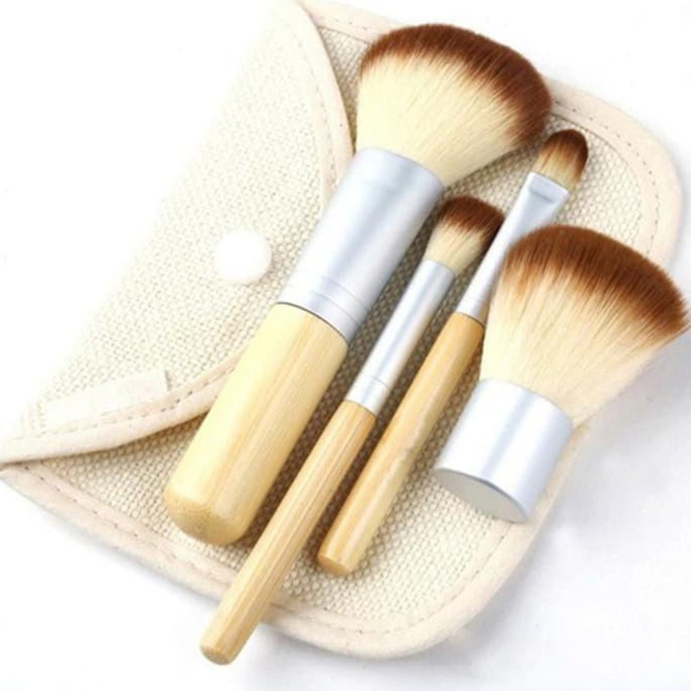 (READY &amp; ORI!) O.TWO.O  Otwoo Bamboo Brush Set/ Kabuki/Kuas Make up 4 pcs + Pouch kuas set