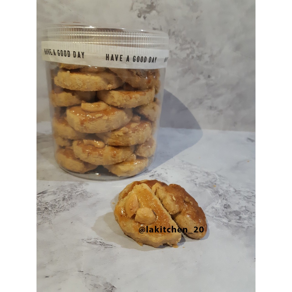 

Homemade Kue Kacang - Peanut Cookie Premium