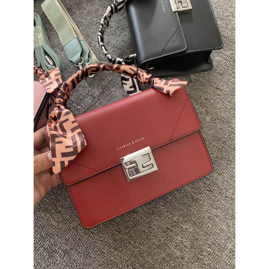 Tas Selempang Wanita Import 161780 (1 KG MUAT 2) LT1780