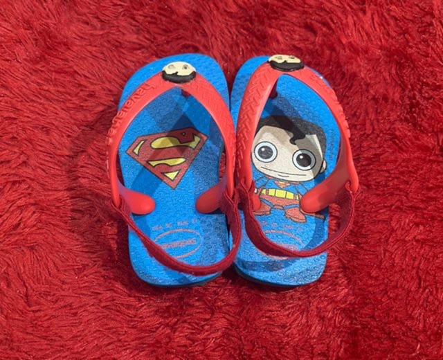 Havaianas superman baby