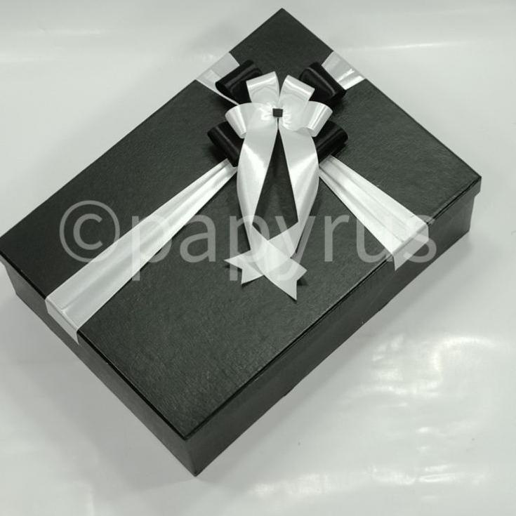

옷 Papyrus 25x35 tinggi 10cm Kotak Kado Gift Box Update