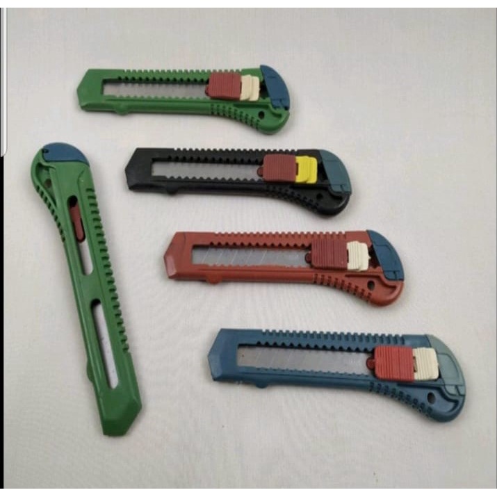 

ASEMKA777 - CUTTER SEDANG 12,5CM TERMURAH