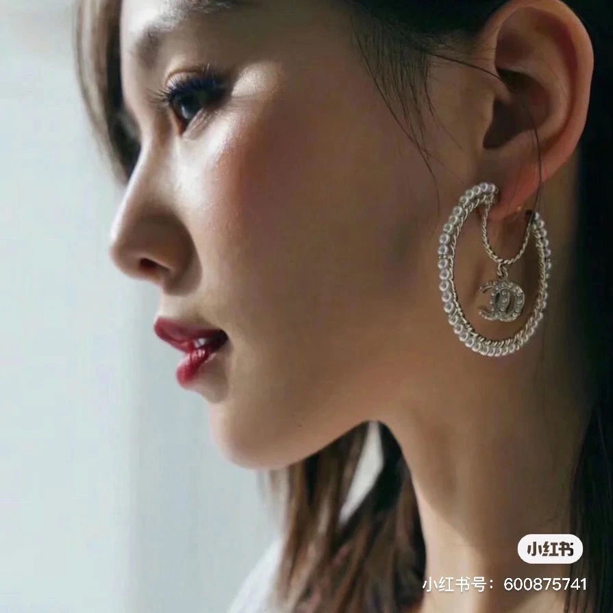 Liu Shishi Anting Tusuk Gantung Desain Tulisan Gaya Simple Untuk Wanita