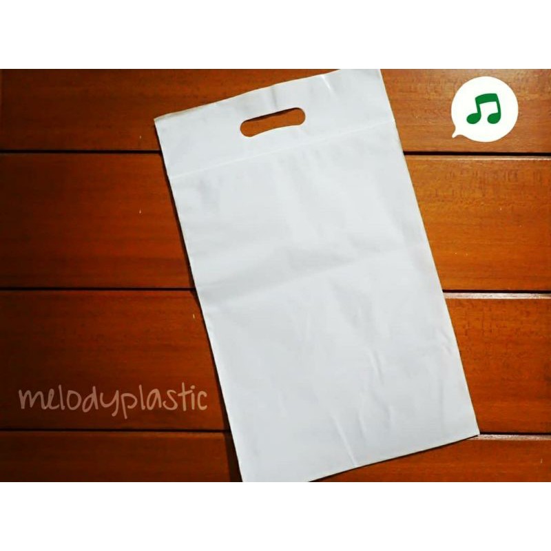Plastik 35x40 +7 cm Klippond putih