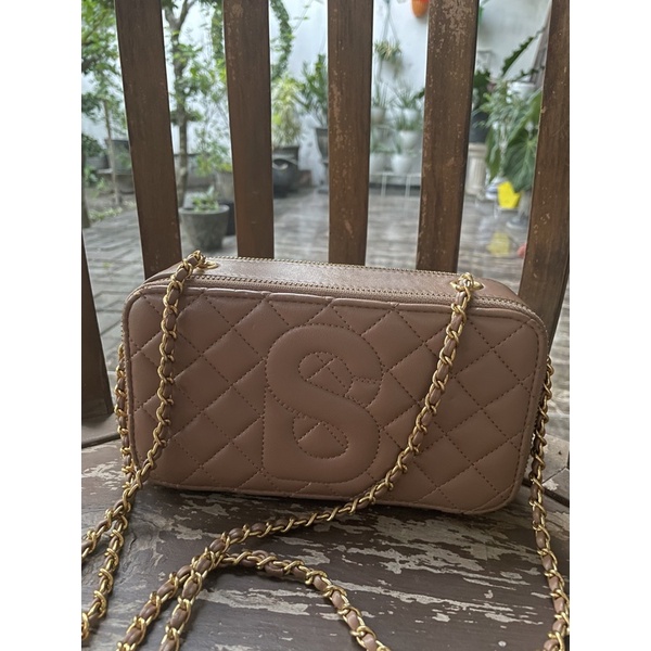 yura bag buttonscarves preloved