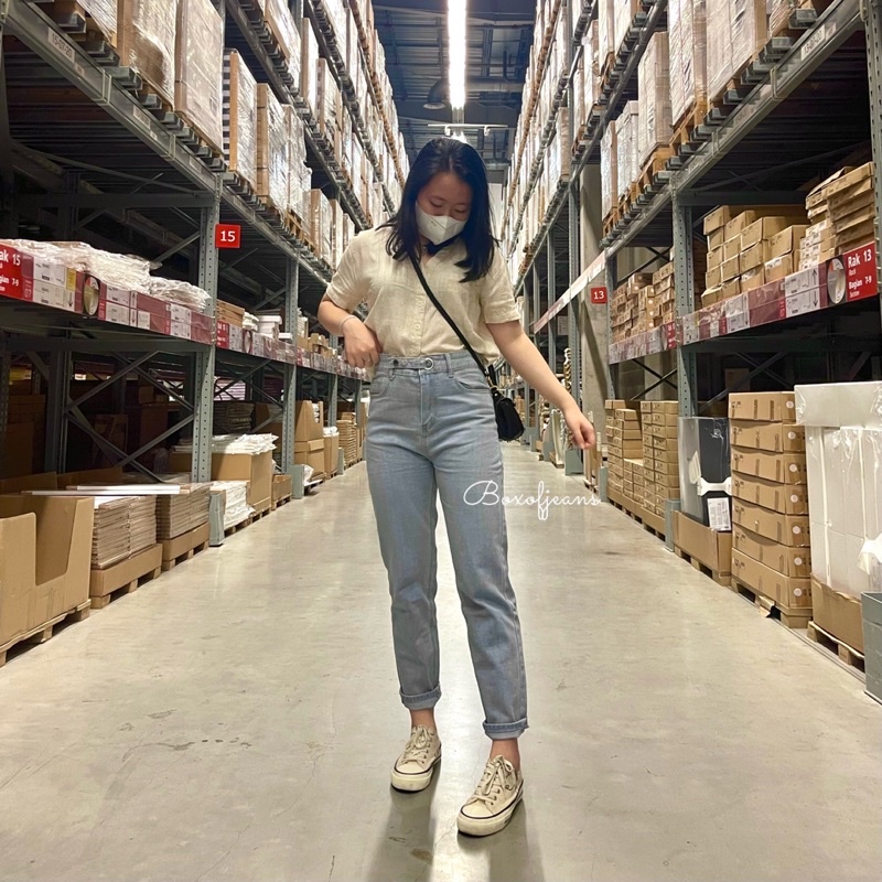 Boxofjeans - AVA button Boyfriend Jeans - LIGHT BLUE