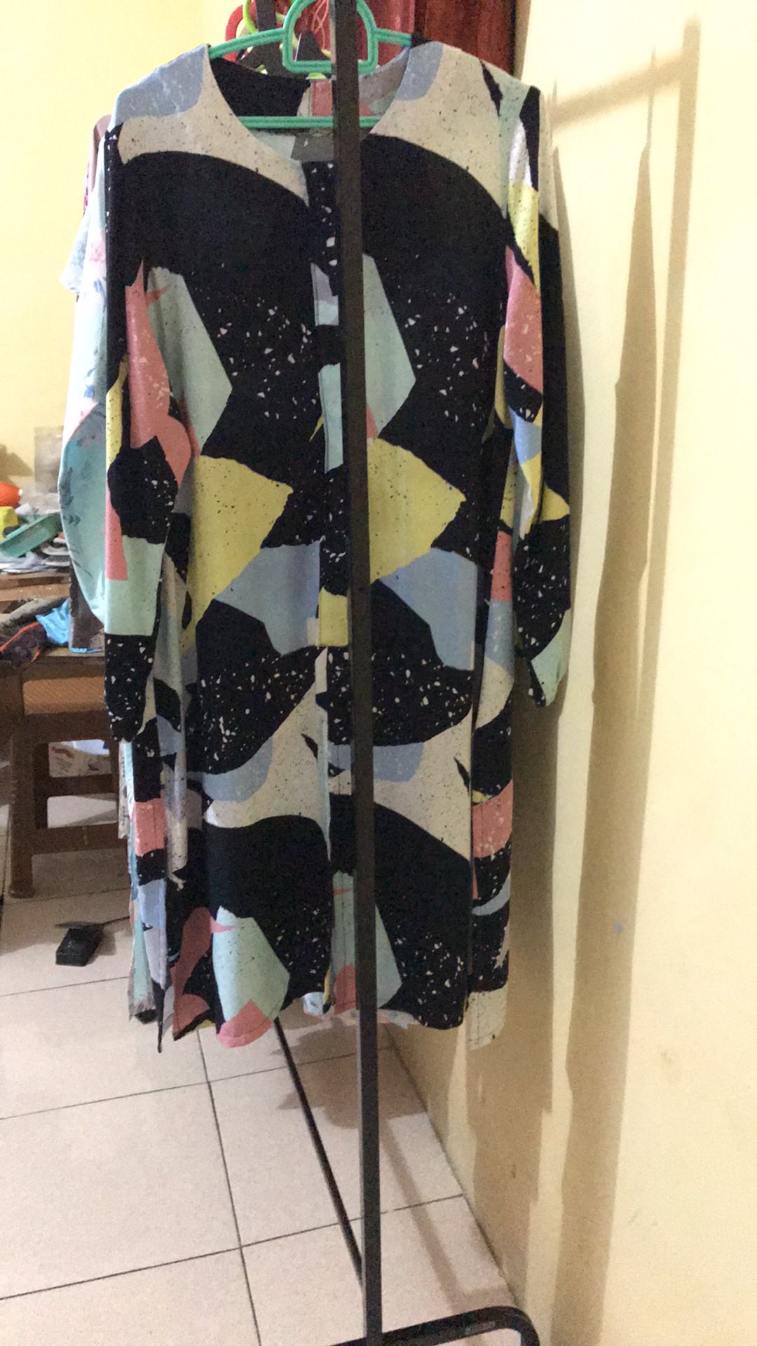 Gawang Osaka T.175cm Hitam Beroda Gantungan Jemuran Gawangan Model Ikea