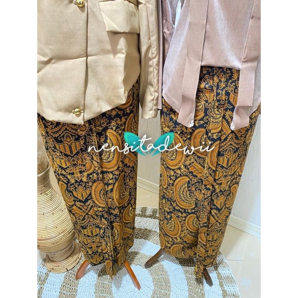 Sepasang Baju Adat Jawa - Solo / Nuansa Mocca, Motif Lengkap