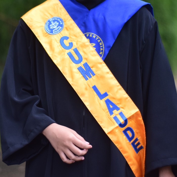 Scarf Selempang Cumlaude Ipb University
