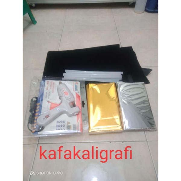 paket alat Kaligrafi timbul emas
