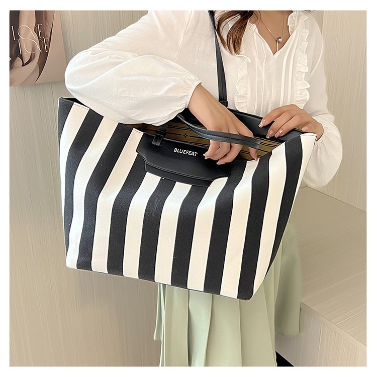 ( 2PC 1KG ) GTBI998879537  New Arrival  !!!  Tas Selempang Wanita Import  Premium Terbaru