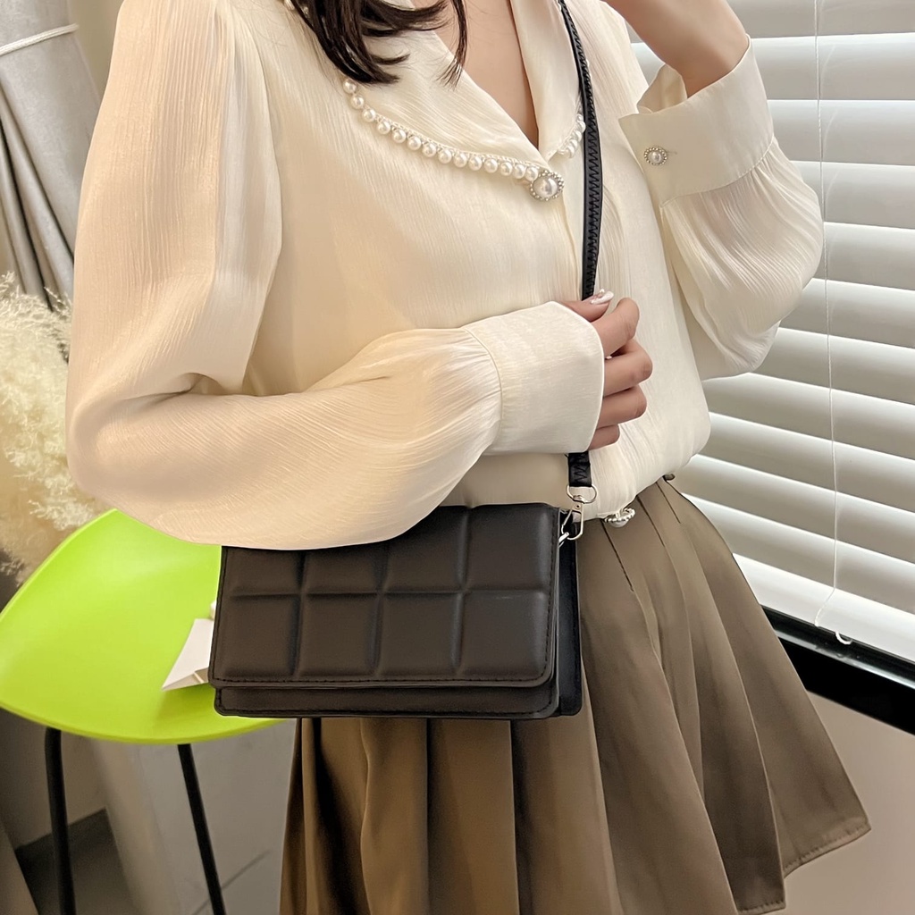 TASBLUE Tas bahu wanita versi Korea tas tangan wanita messenger tas bahu fashion penuh dengan tas persegi kecil gaya Barat T204 Fashion wanita impor tas cross-body bahu