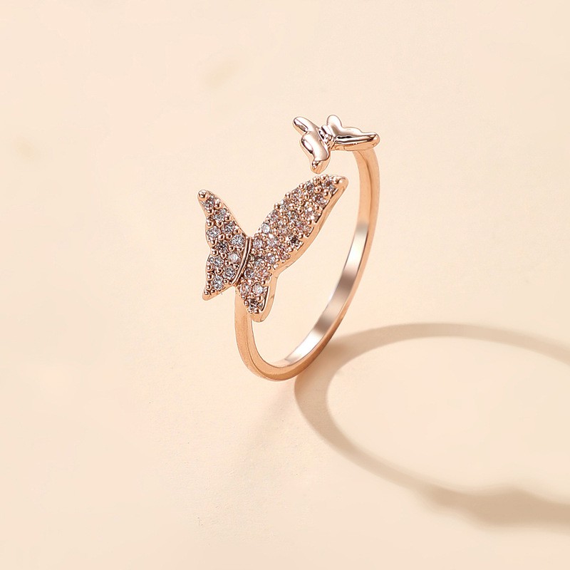 LRC Cincin Fashion Butterfly Gold Color Opening Adjustable Diamond K98564