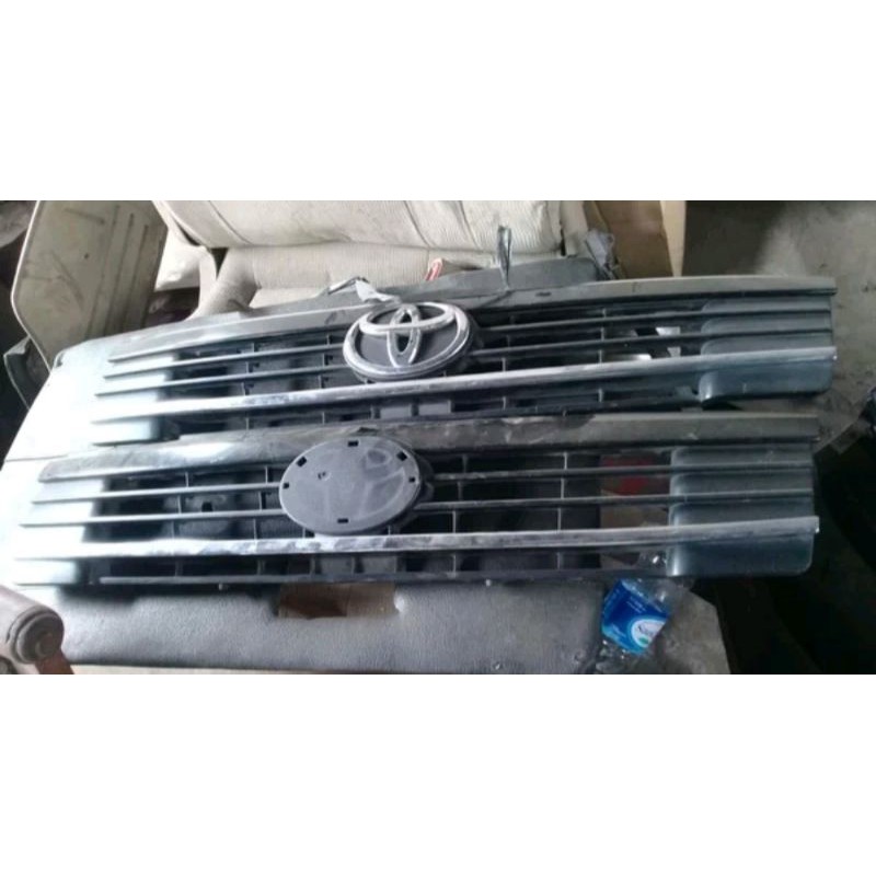 Grill Rush Terios 2016 2017