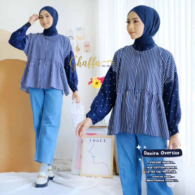 Davira Oversize blouse motif garis by Ghaffa the label