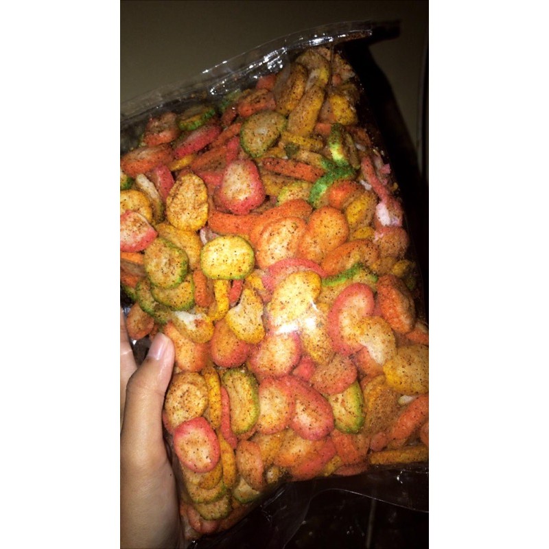 

kerupuk seblak warna-warni pedas