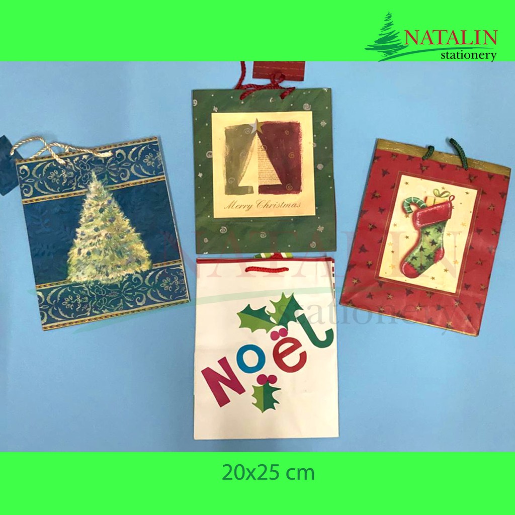 

CHRISTMAS PAPER BAG / TAS KADO NATAL ( 20x25 cm )