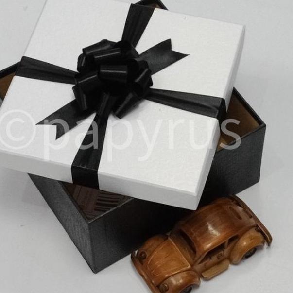 

☺ Papyrus 20x20 Tinggi 10cm Kotak Kado Gift Box ☻