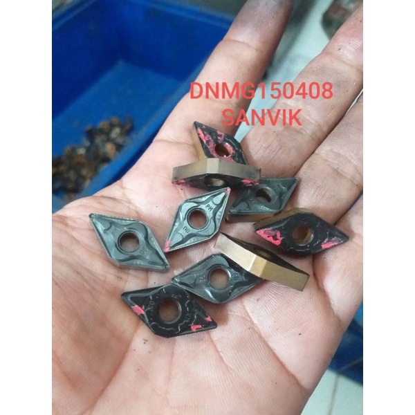 insert bubut carbait DNMG150408 SANVIK bekas mulus no gompal2 pahat bubut dnmg15 / dnmg 15 / dnmg150