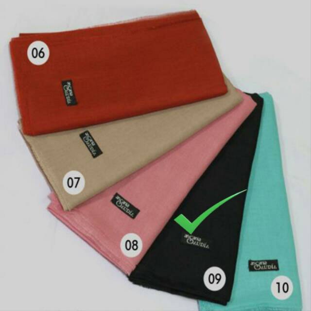 Jilbab Saudia Rawis warna hitam only