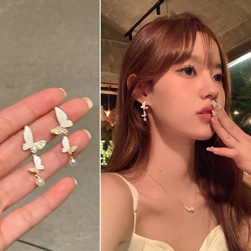 Anting Tusuk Silver Needle 2022 Desain Kupu-Kupu Hias Mutiara Gaya Retro Untuk Wanita