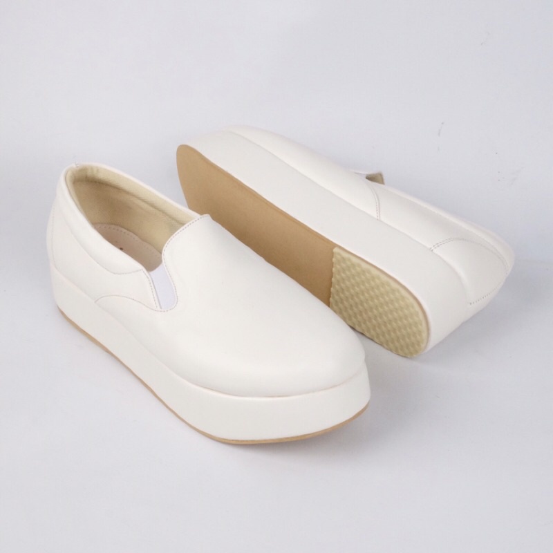 BRSHOES CIARA Sepatu Slip On Wedges Casual Wanita
