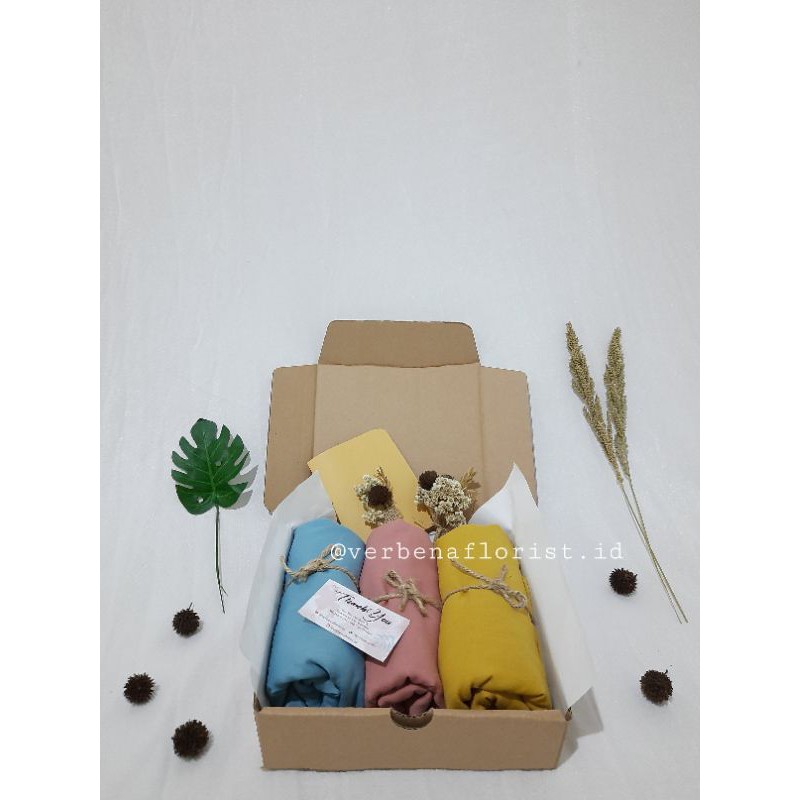 GIFT BOX - Hampers Box Bella/Saudia/Motif Square Hijab